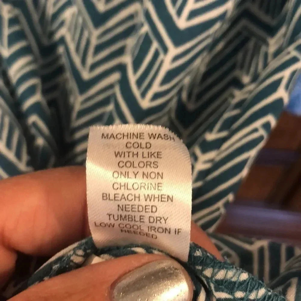 3/$15 Super cute green and white high low top - Picture 7 of 7